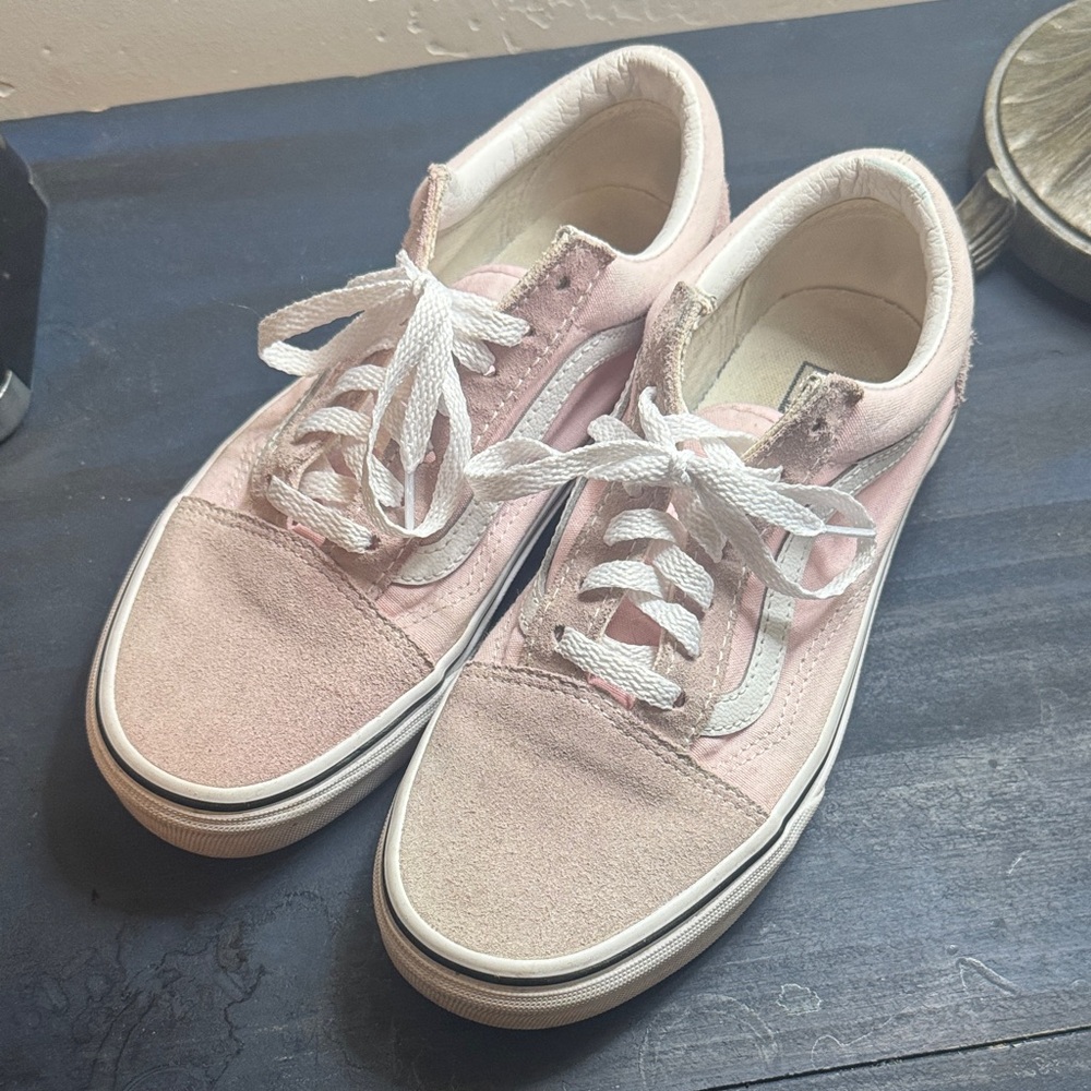 Vans Pink Suede Sz. 7